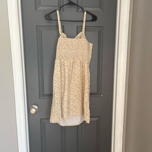 Old navy dress. Size large. Great condition. Happy to bundle shipping ☺️